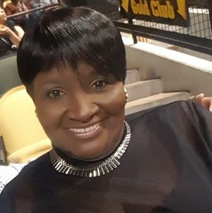 Meet your Posher, Cynthia